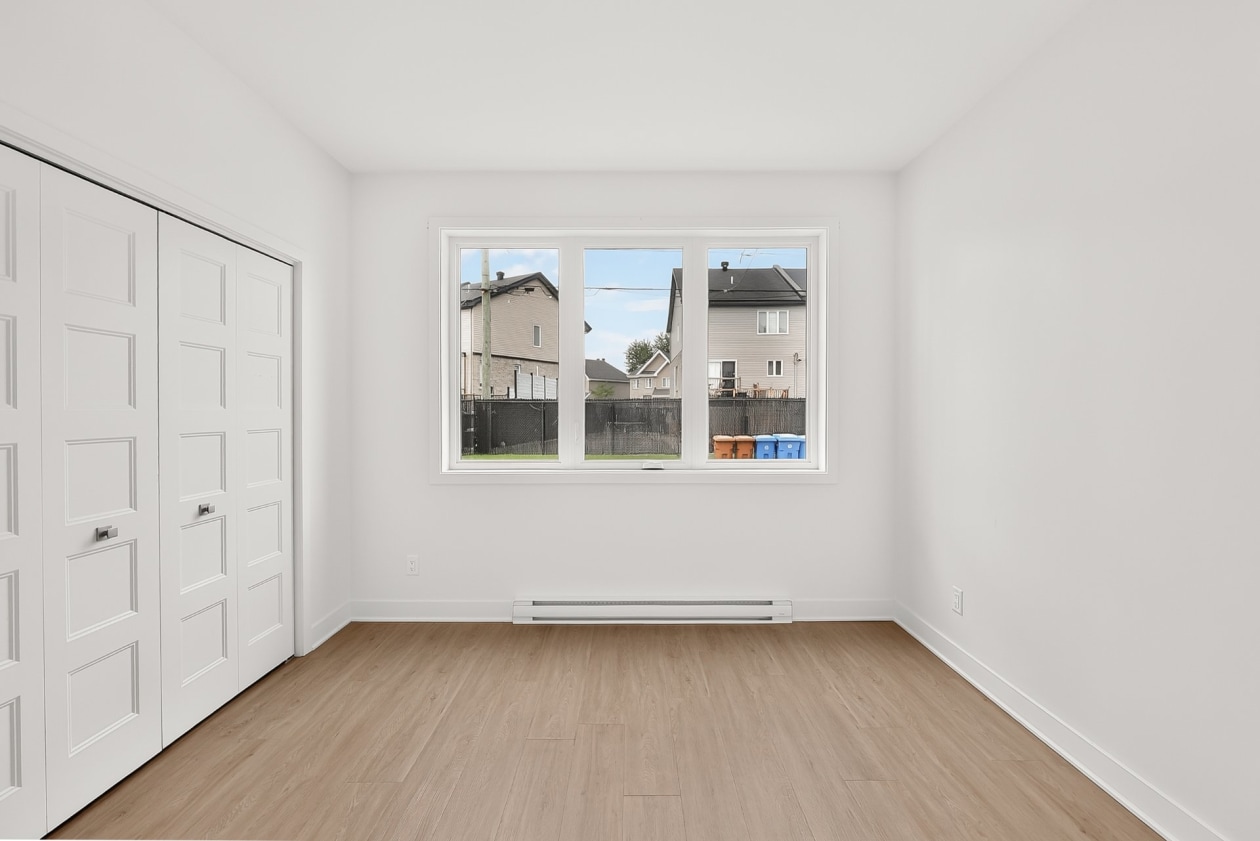 Chambre à coucher — 1505 - 1509 Rue Tekakwitha, Laval