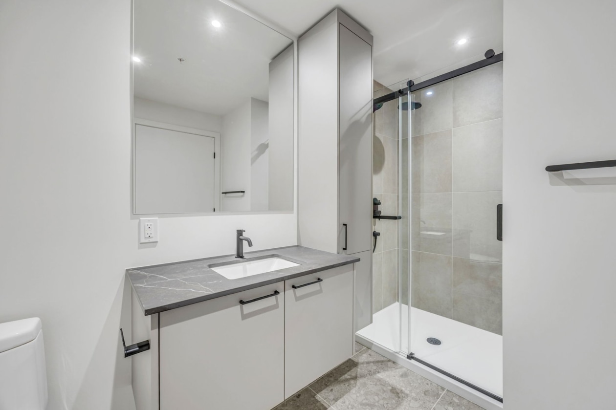 Salle de bains — 1300 Av. de Germain-des-Prés, Québec