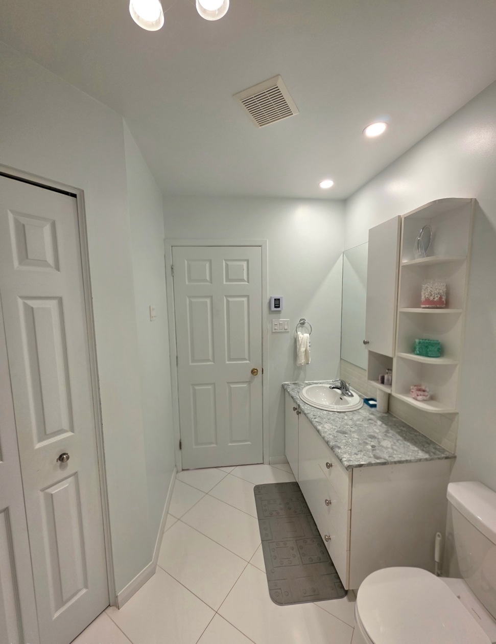 Salle de bains — 1262 Rue Dandonneau, Mont-Joli