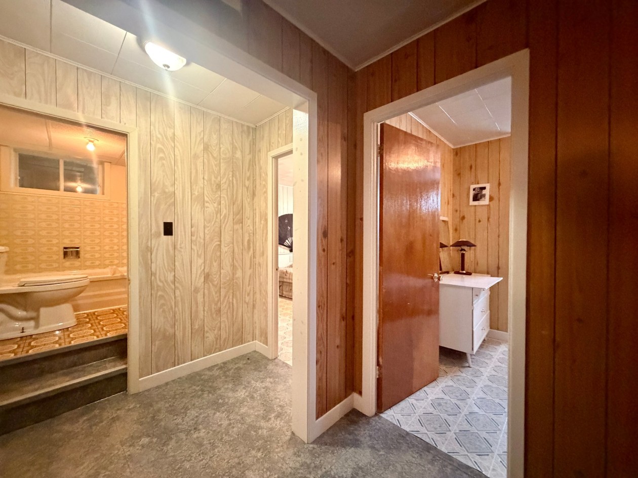 Corridor — 883 Boul. de l'Anse-à-Valleau, Gaspé