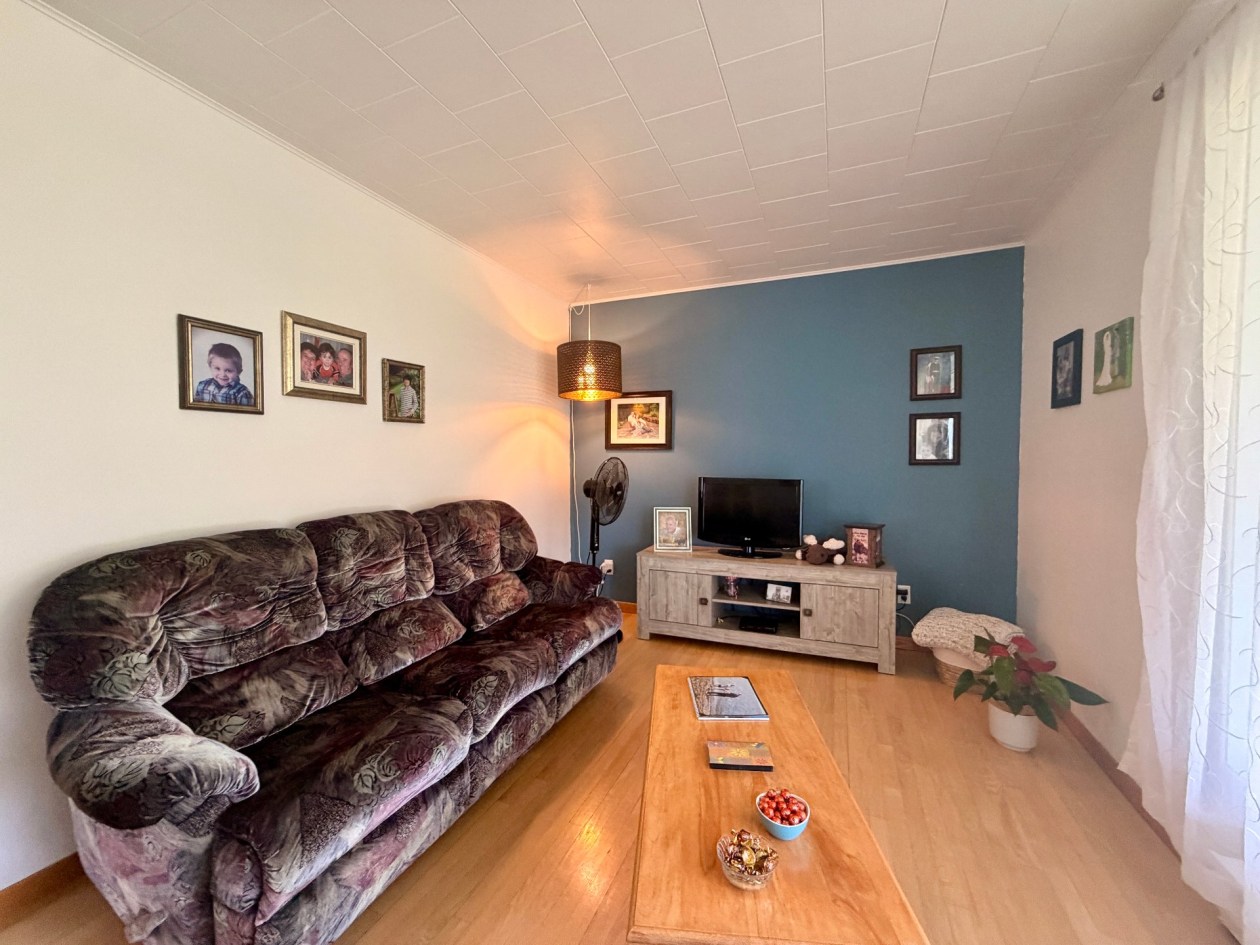Salon — 883 Boul. de l'Anse-à-Valleau, Gaspé