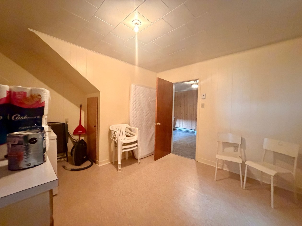 Rangement — 883 Boul. de l'Anse-à-Valleau, Gaspé