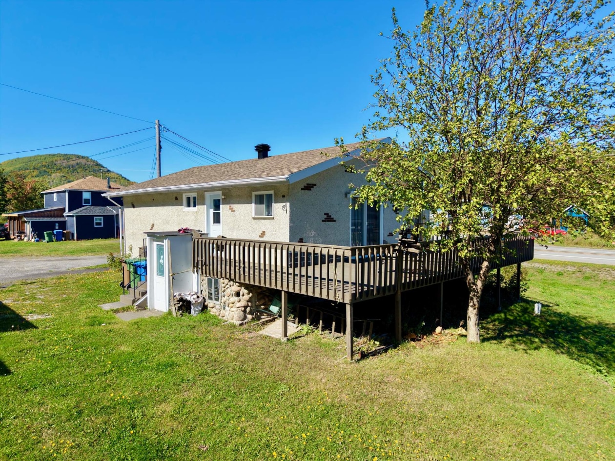 Photo aérienne — 883 Boul. de l'Anse-à-Valleau, Gaspé