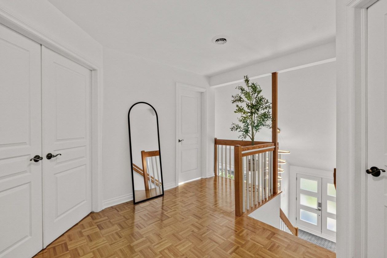 Corridor — 176 Rue Marguerite-Bertaud, Boucherville