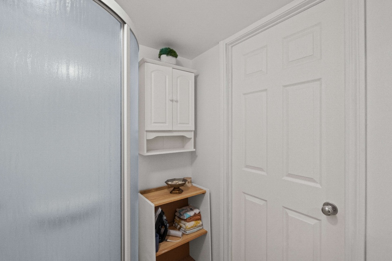 Salle de bains — 176 Rue Marguerite-Bertaud, Boucherville
