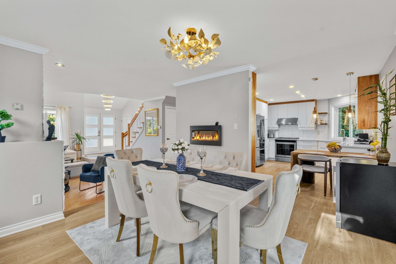 Salle à manger — 176 Rue Marguerite-Bertaud, Boucherville