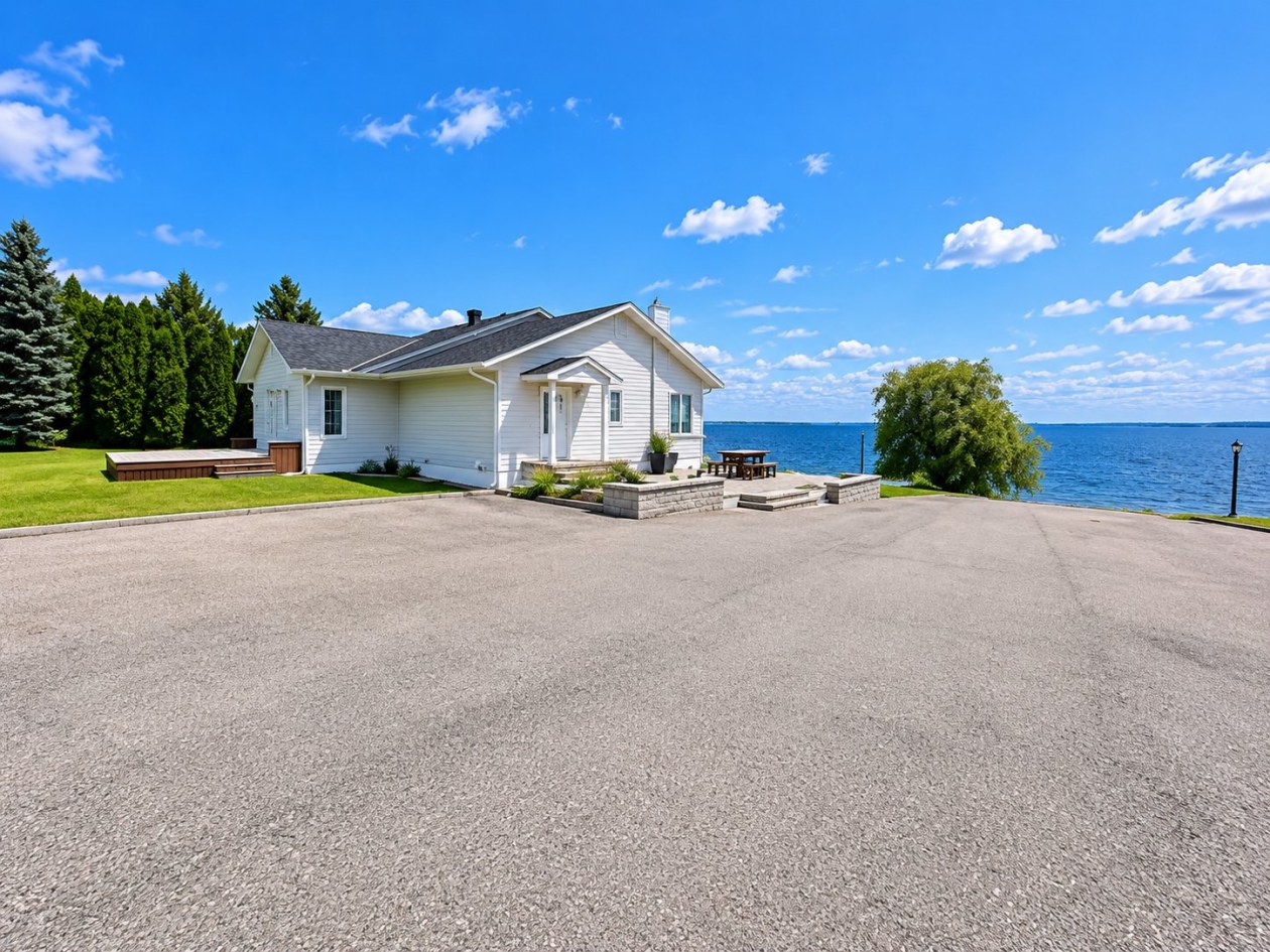 Face arrière — 983 Boul. de l'Anse, Roberval