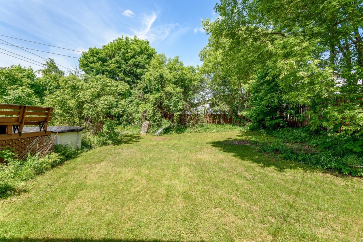 Cour — 343 Rue Perreault, Blainville
