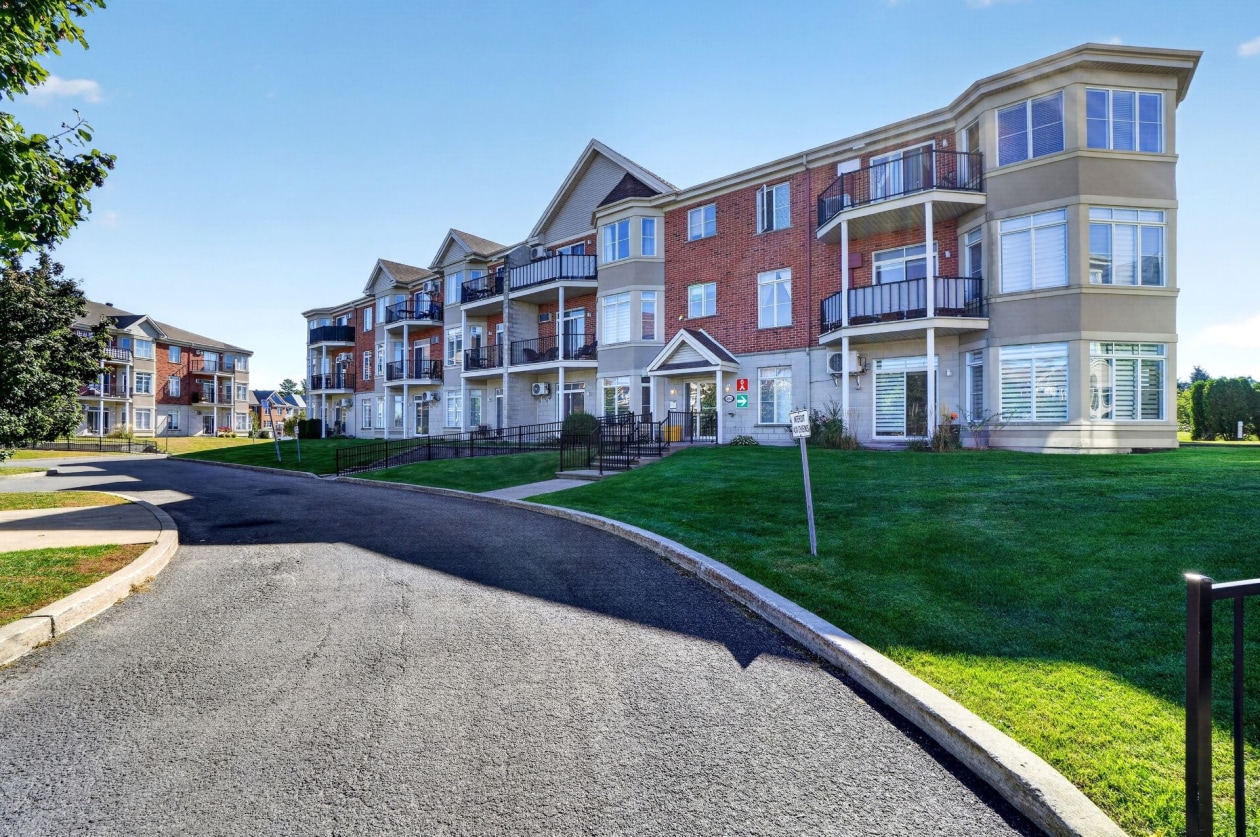 2605, Av. de la Gare — photo 1