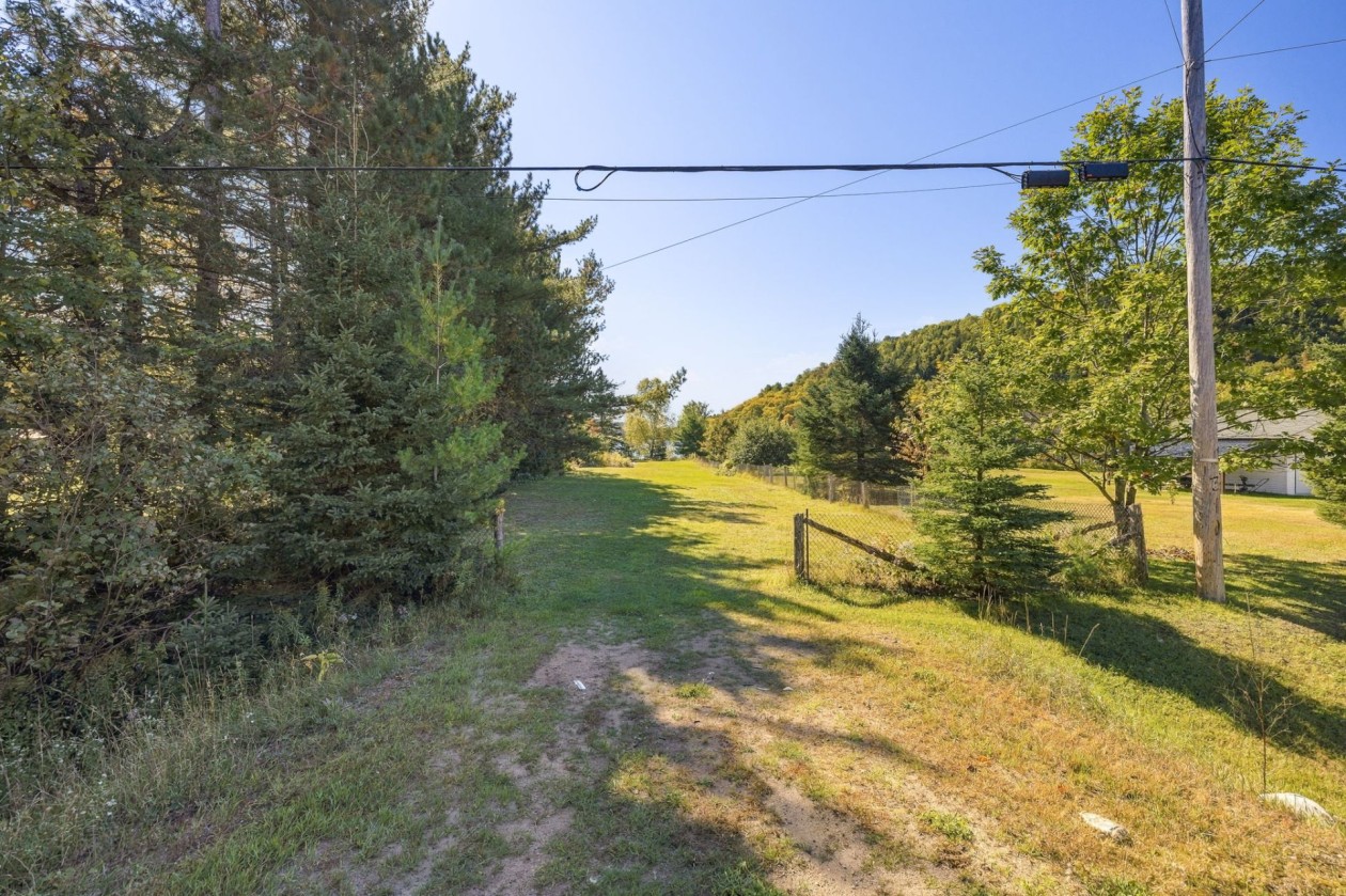 Accès au plan d'eau — 1310 Route 309 S., Notre-Dame-du-Laus