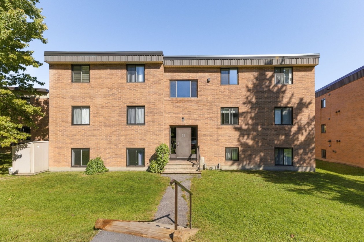 Face arrière — 25 Rue de Deauville, Gatineau