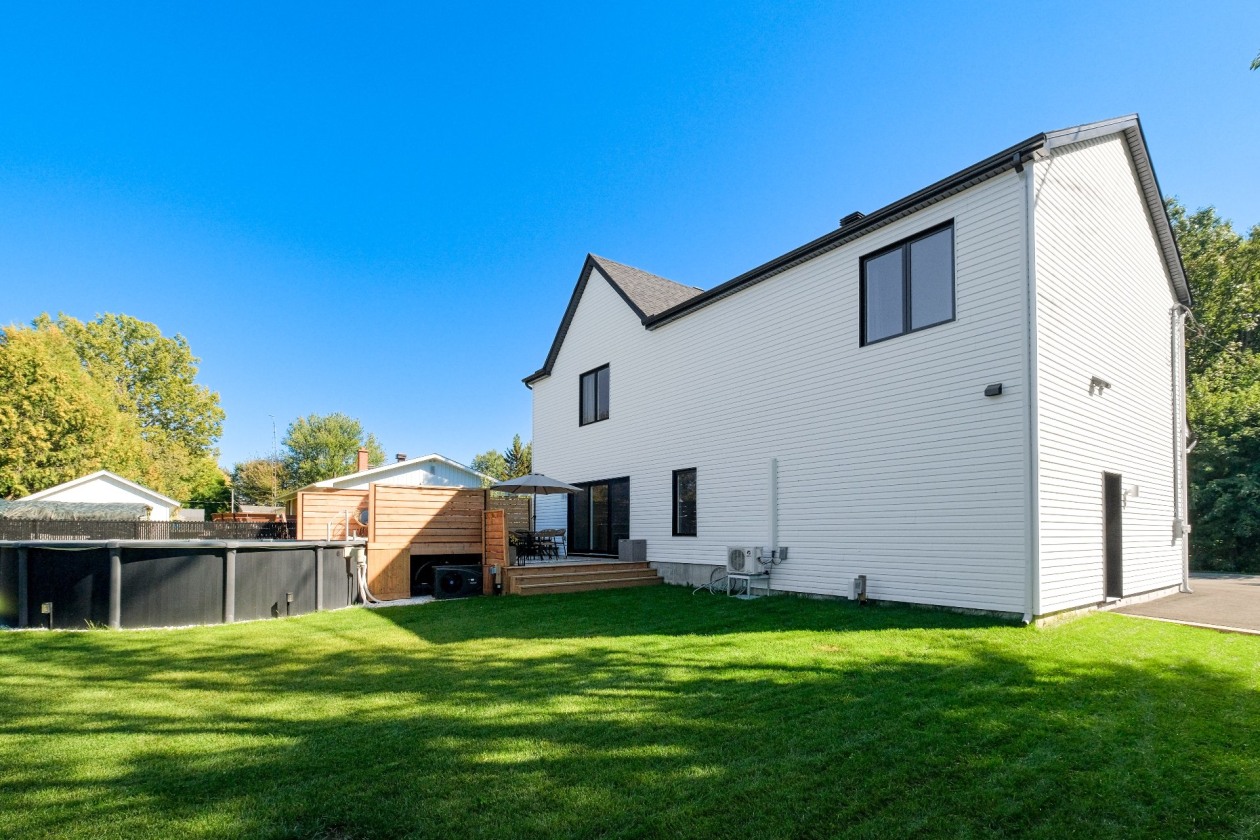 Cour — 18 Rue Joseph-Albert-Morin, Saint-Jean-sur-Richelieu