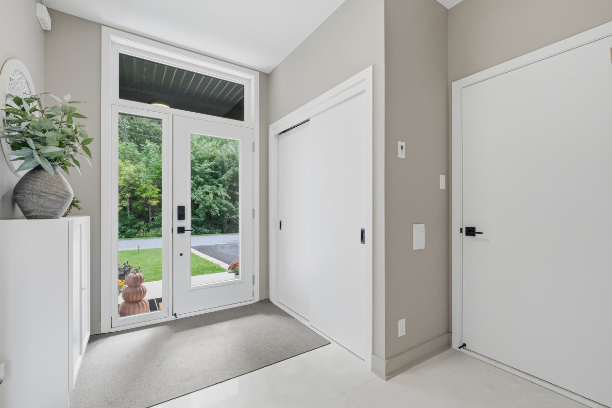 Hall d'entrée — 18 Rue Joseph-Albert-Morin, Saint-Jean-sur-Richelieu