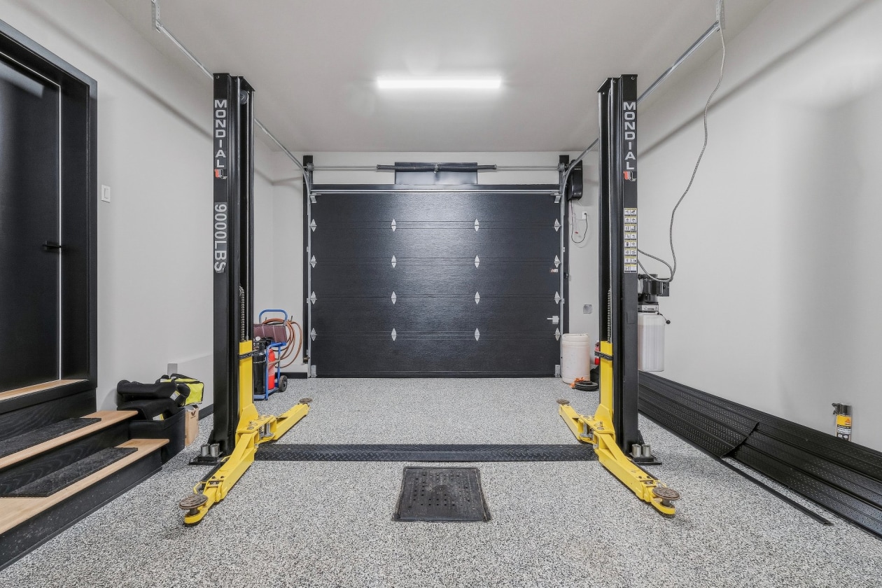 Garage — 18 Rue Joseph-Albert-Morin, Saint-Jean-sur-Richelieu