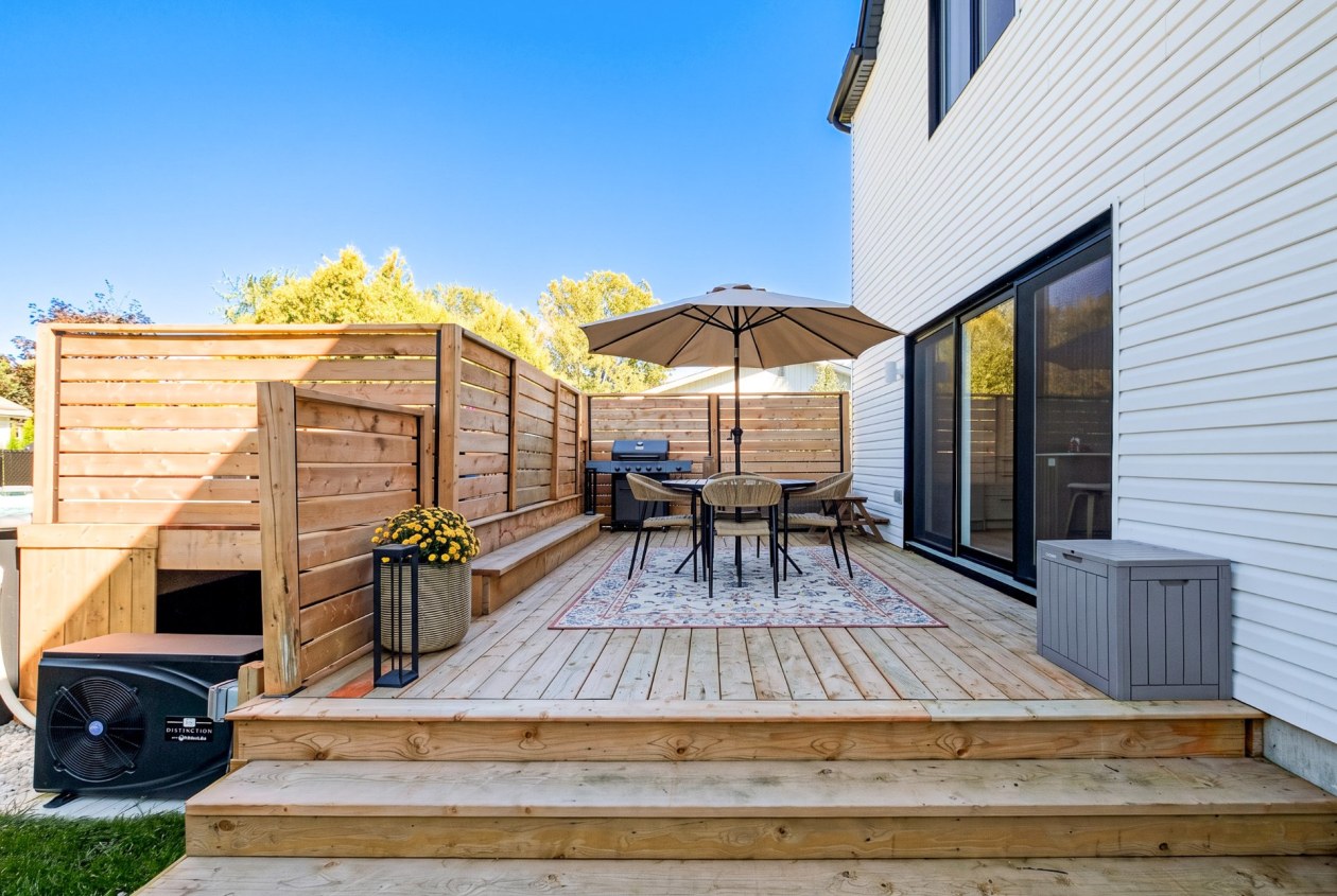 Balcon — 18 Rue Joseph-Albert-Morin, Saint-Jean-sur-Richelieu