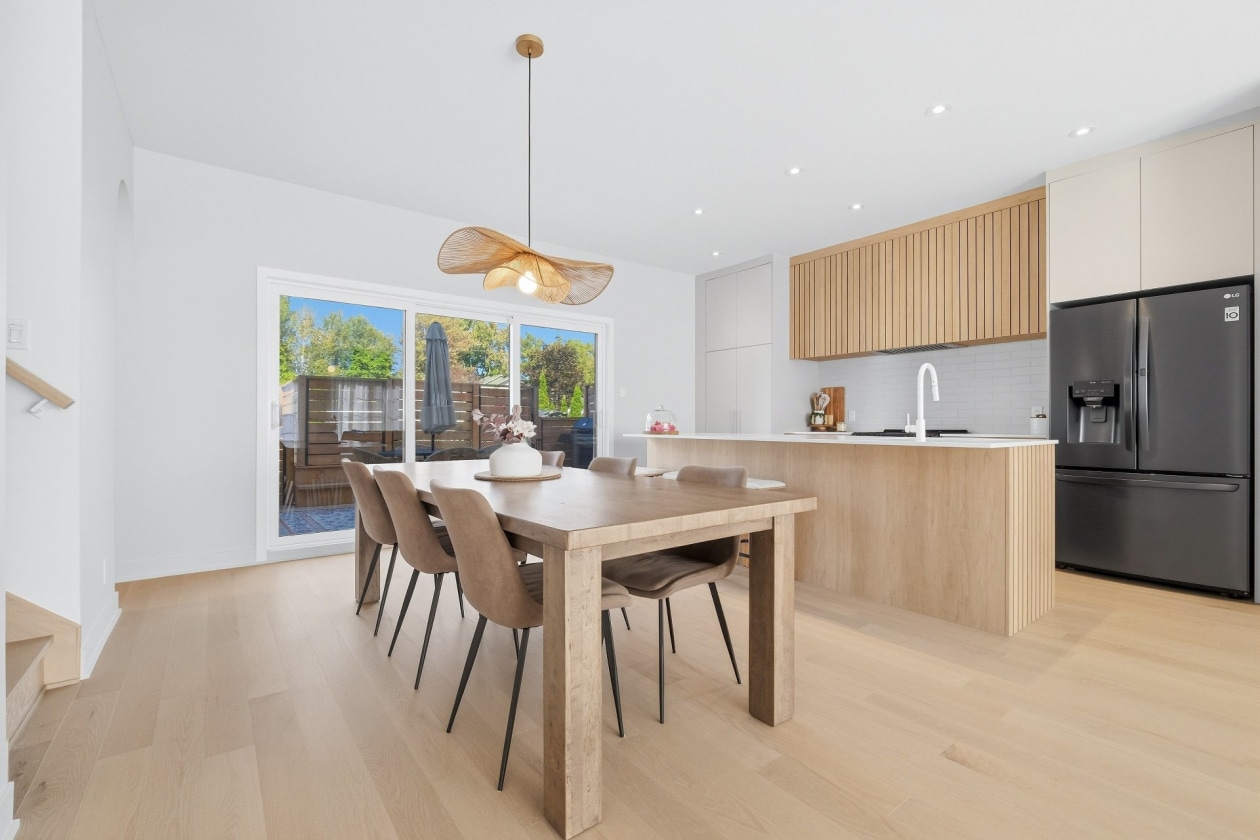Salle à manger — 18 Rue Joseph-Albert-Morin, Saint-Jean-sur-Richelieu