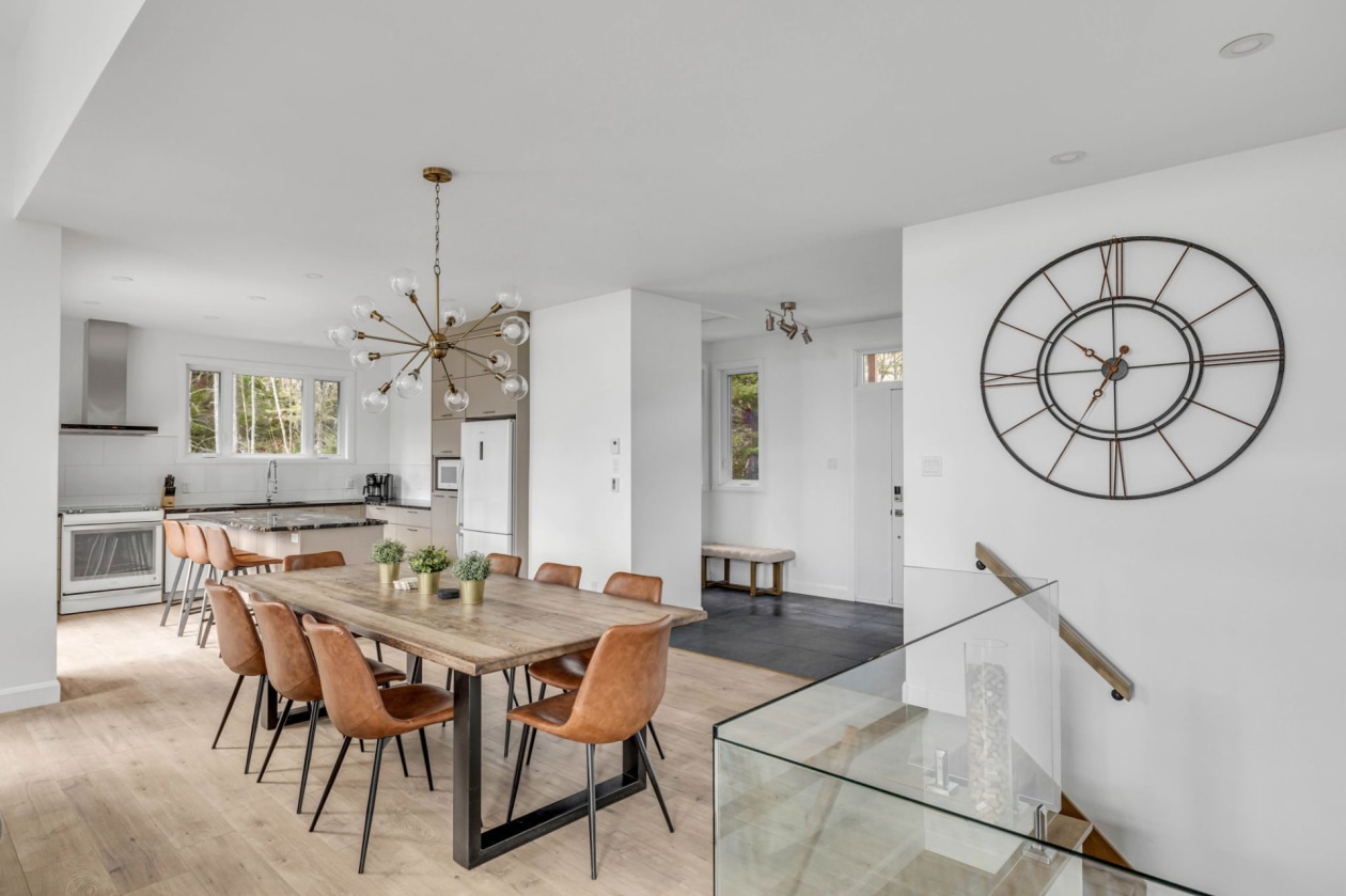 Salle à manger — 37 Ch. de la Seigneurie, Les Éboulements