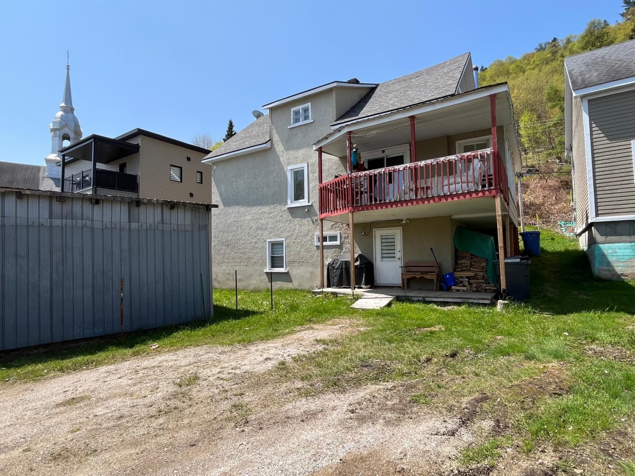 Façade — 1013 - 1015 Rue Principale, Petite-Rivière-Saint-François