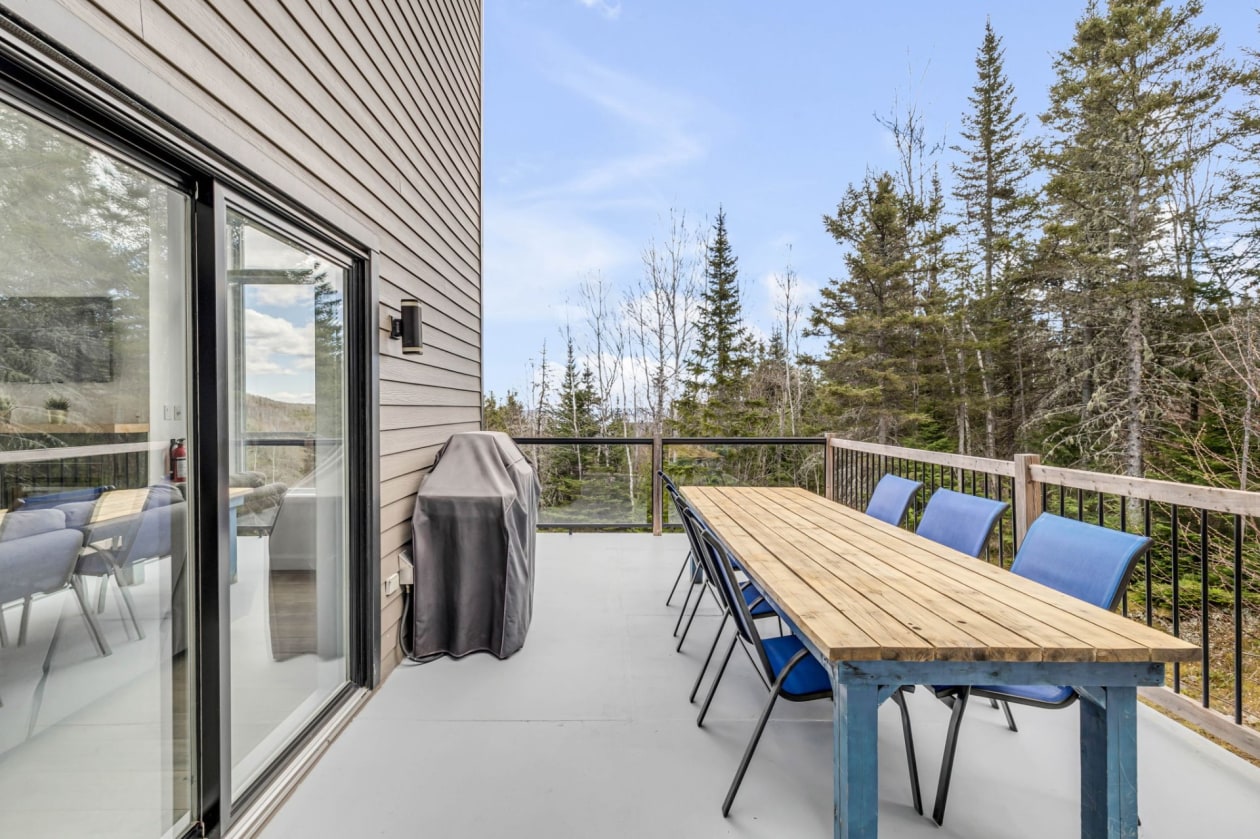 Terrasse — 37 Ch. de la Seigneurie, Les Éboulements