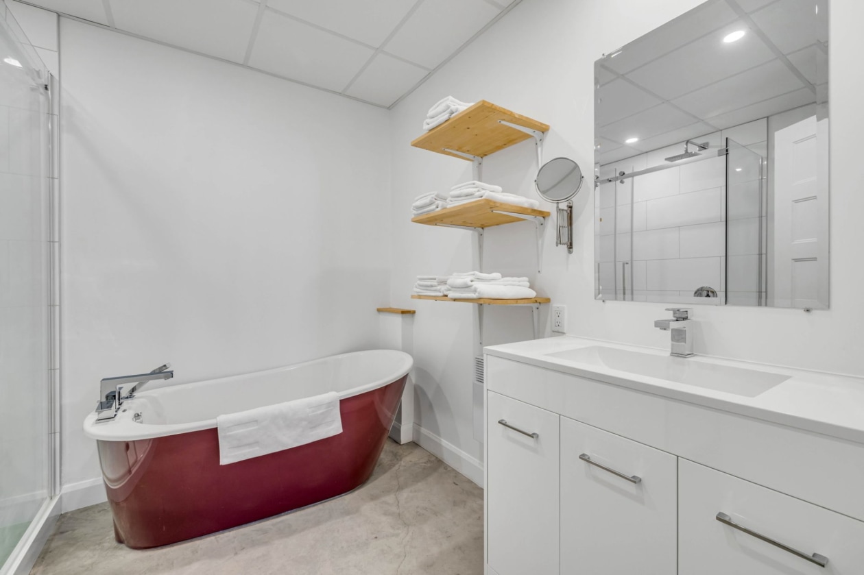 Salle de bains — 37 Ch. de la Seigneurie, Les Éboulements