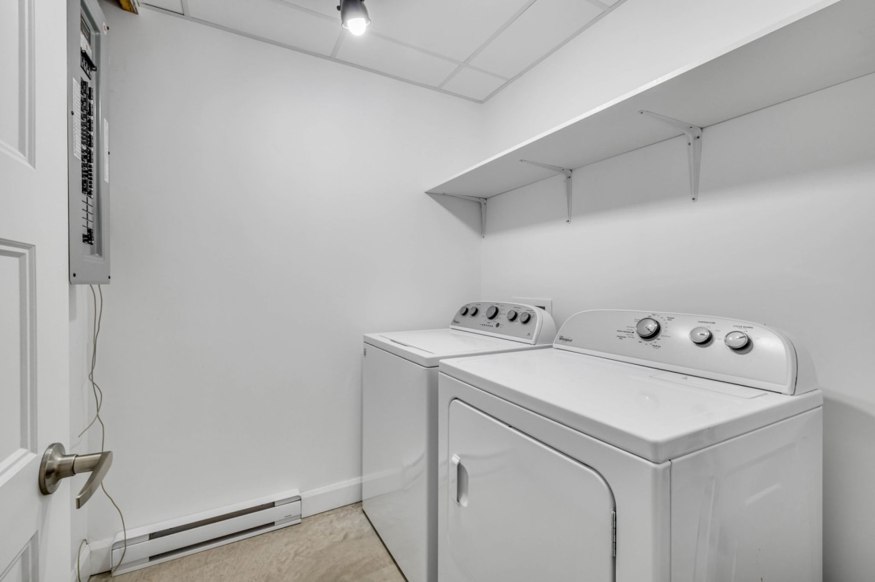 Salle de lavage — 37 Ch. de la Seigneurie, Les Éboulements