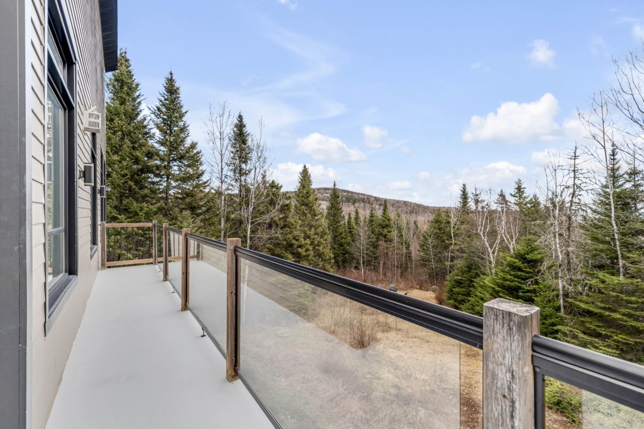 Terrasse — 37 Ch. de la Seigneurie, Les Éboulements