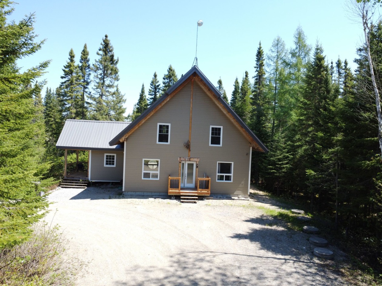 Face arrière — 25 Route 138, Saint-Hilarion