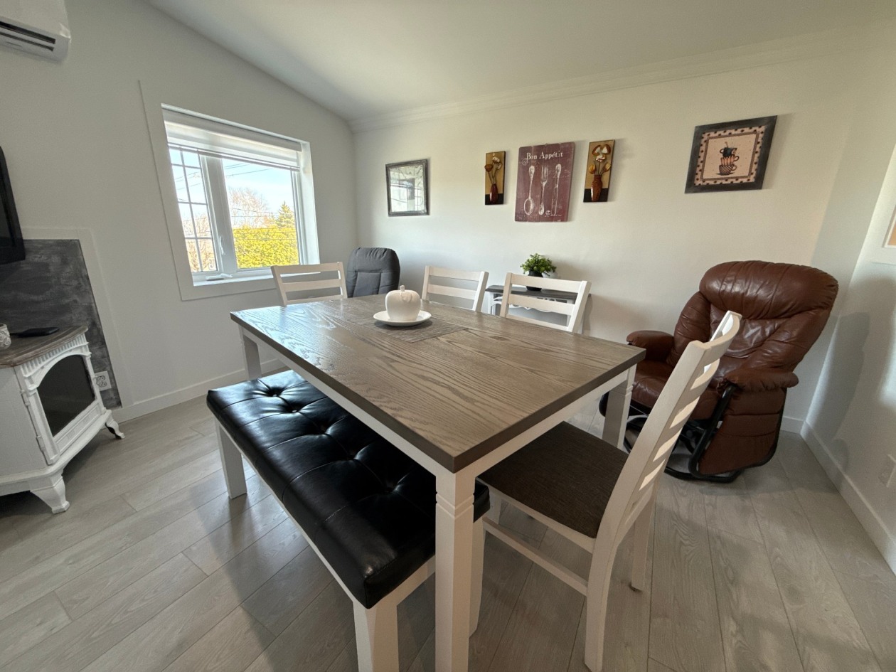 Salle à manger — 258 Ch. Mailloux, La Malbaie