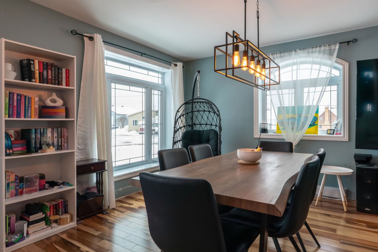 Salle à manger — 373 4e Rang, Saint-Hilarion