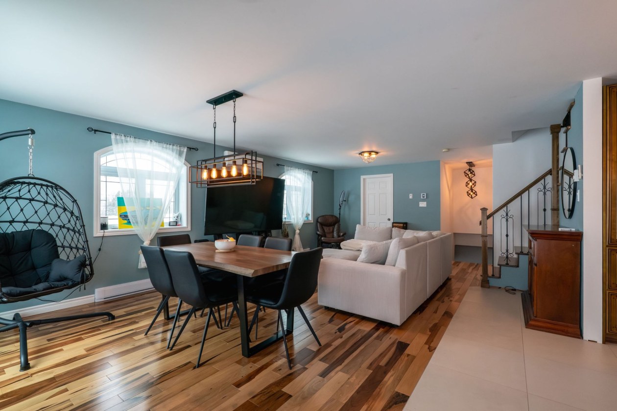 Salle à manger — 373 4e Rang, Saint-Hilarion