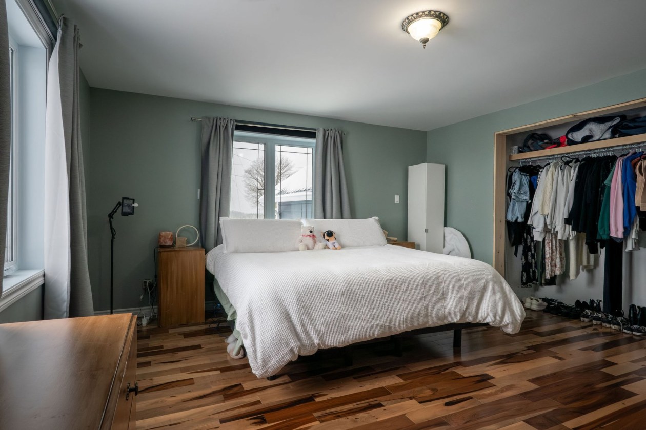Chambre à coucher principale — 373 4e Rang, Saint-Hilarion