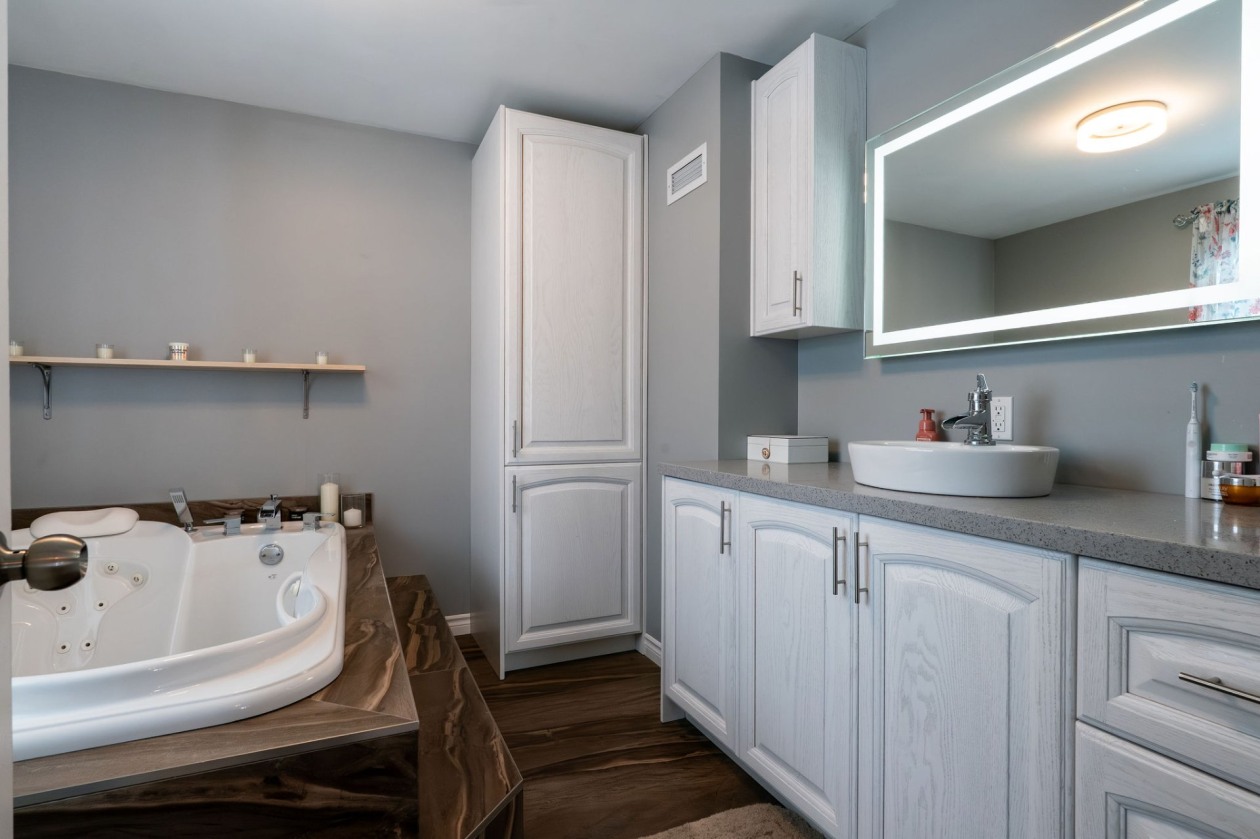Salle de bains — 373 4e Rang, Saint-Hilarion
