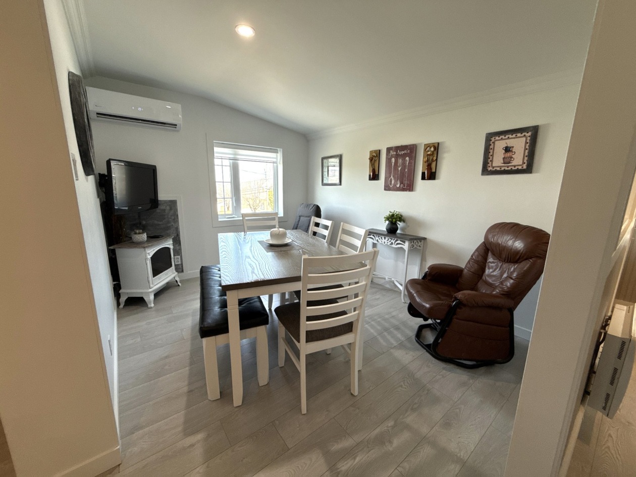 Salle à manger — 258 Ch. Mailloux, La Malbaie