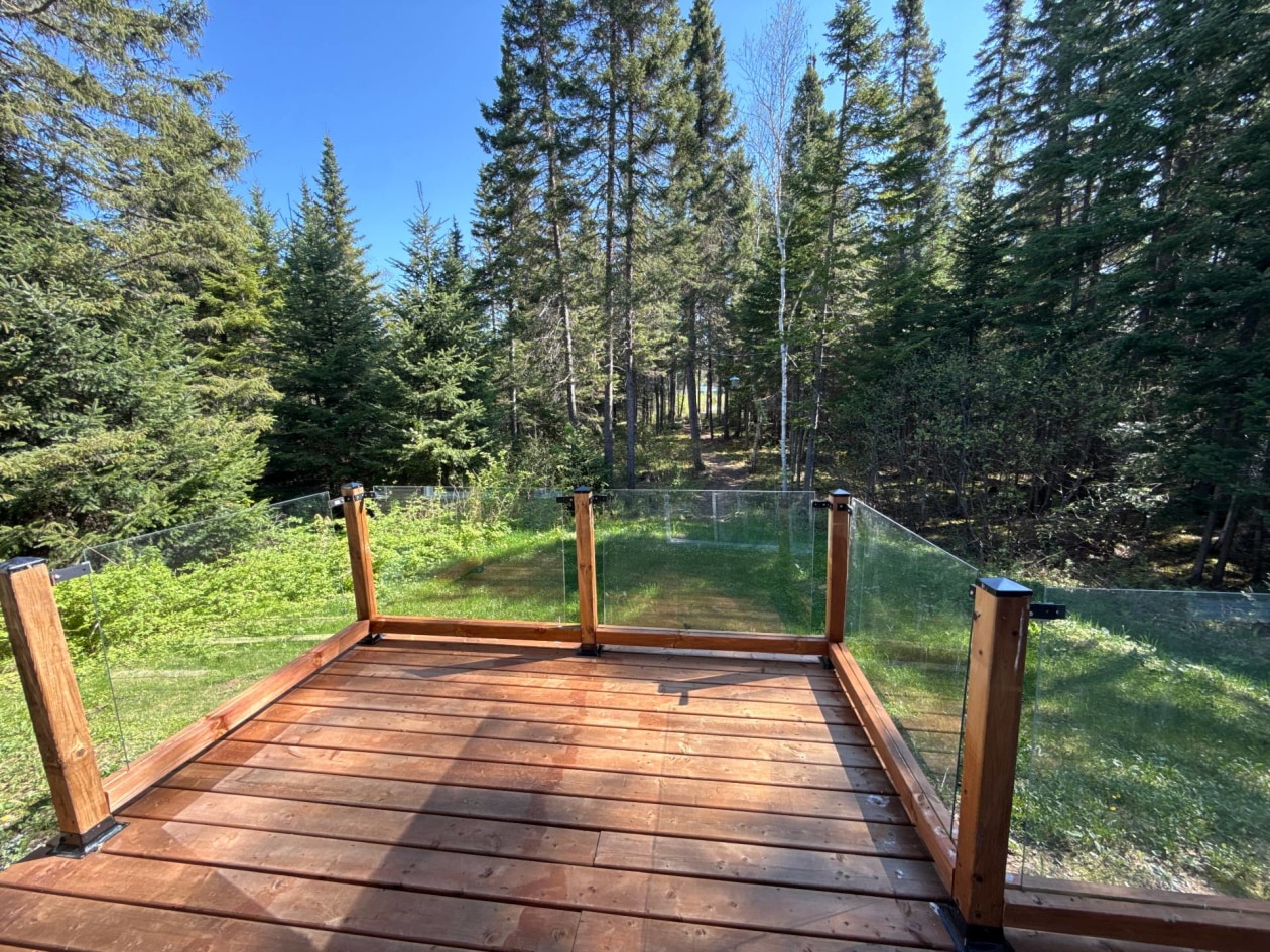 Terrasse — 25 Route 138, Saint-Hilarion