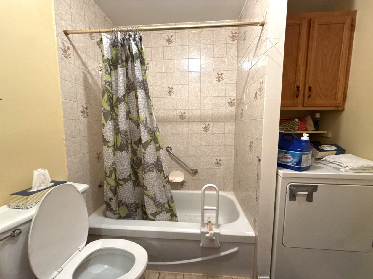 Salle de bains — 95 - 97 Rue St-Jean-Baptiste, Baie-Saint-Paul