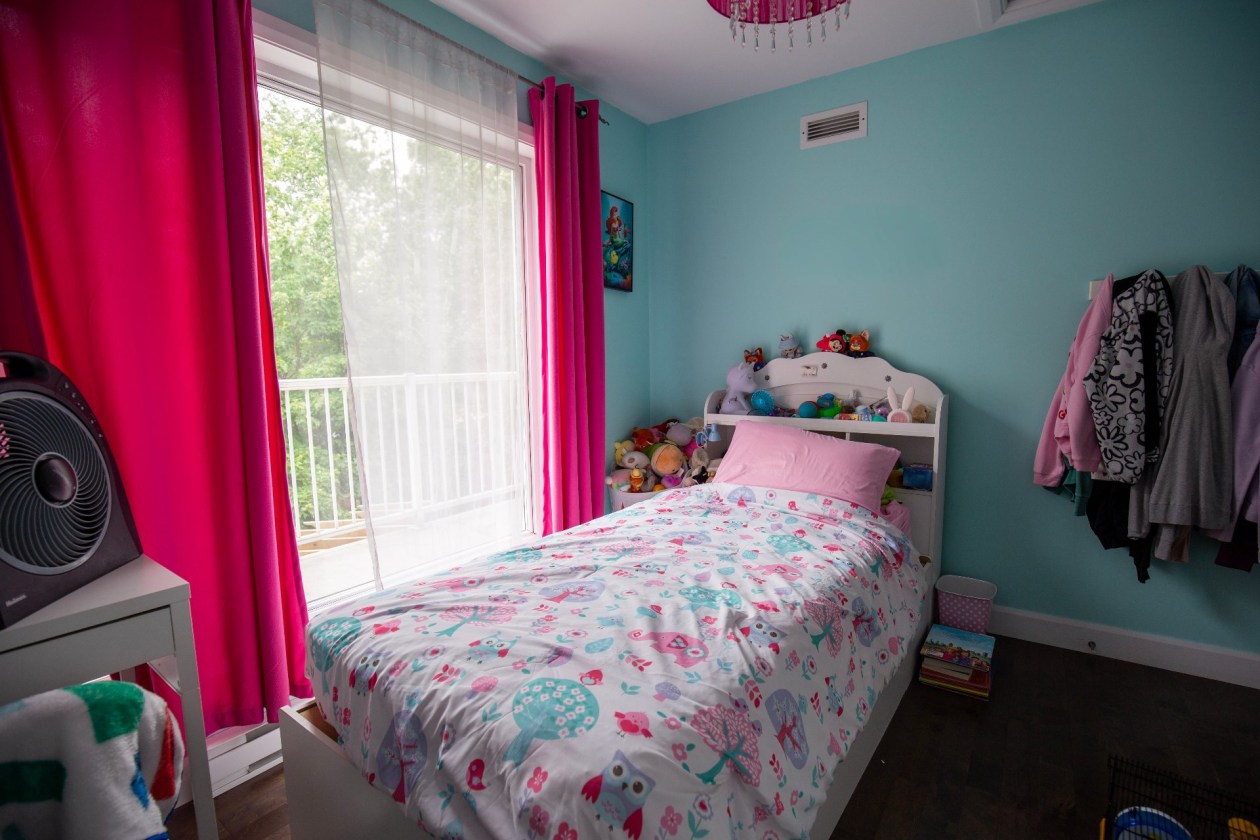 Bedroom — 166 Rue des Pignons, Beaupré