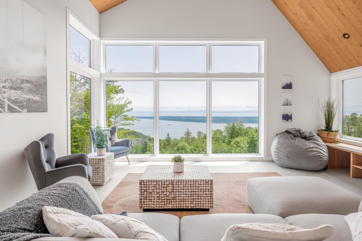 Salon — 227 Ch. du Domaine-Charlevoix, Les Éboulements