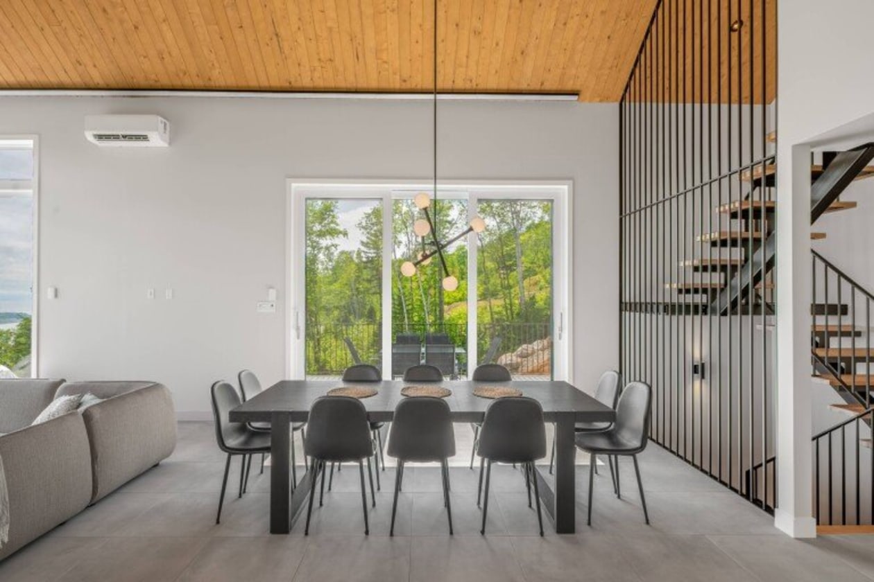 Salle à manger — 306 Rue du Flanc, Les Éboulements