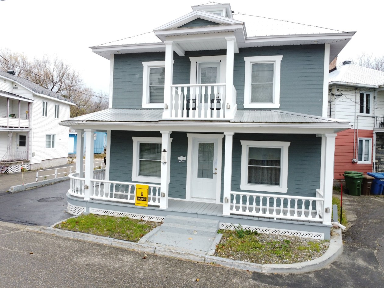 Façade — 102 - 104 Rue St-Joseph, Baie-Saint-Paul