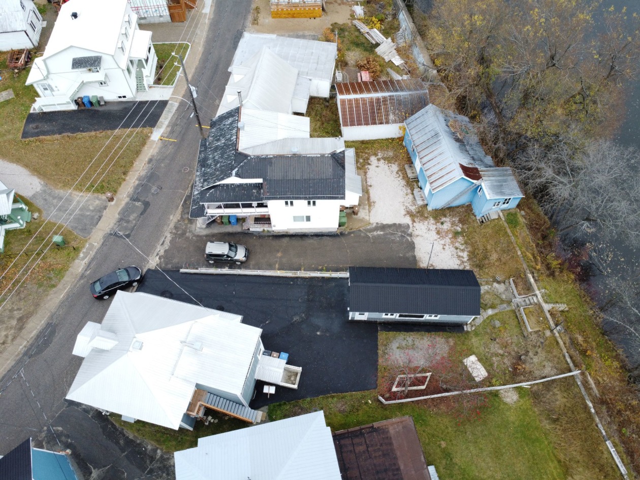 Photo aérienne — 102 - 104 Rue St-Joseph, Baie-Saint-Paul