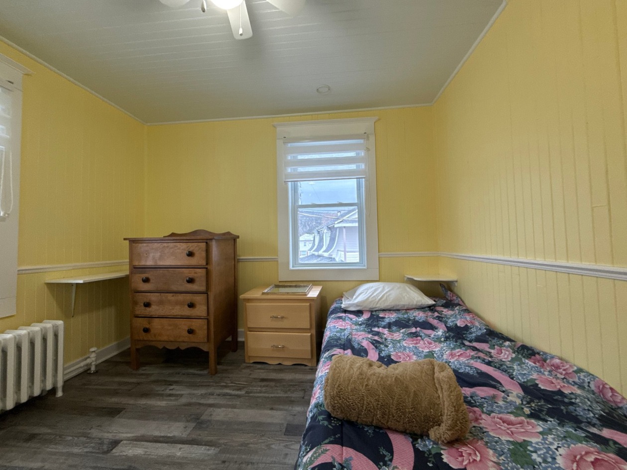 Chambre à coucher — 102 - 104 Rue St-Joseph, Baie-Saint-Paul