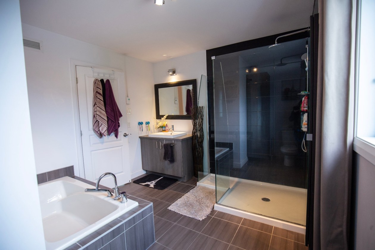 Salle de bains — 166Z Rue des Pignons, Beaupré