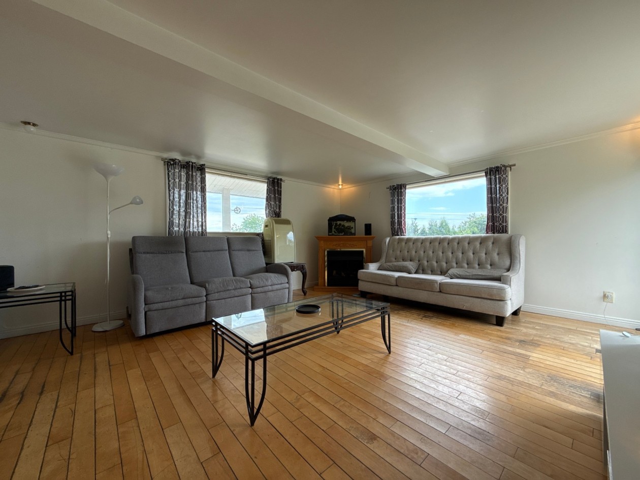 Salon — 395 - 405 Côte Bellevue, La Malbaie