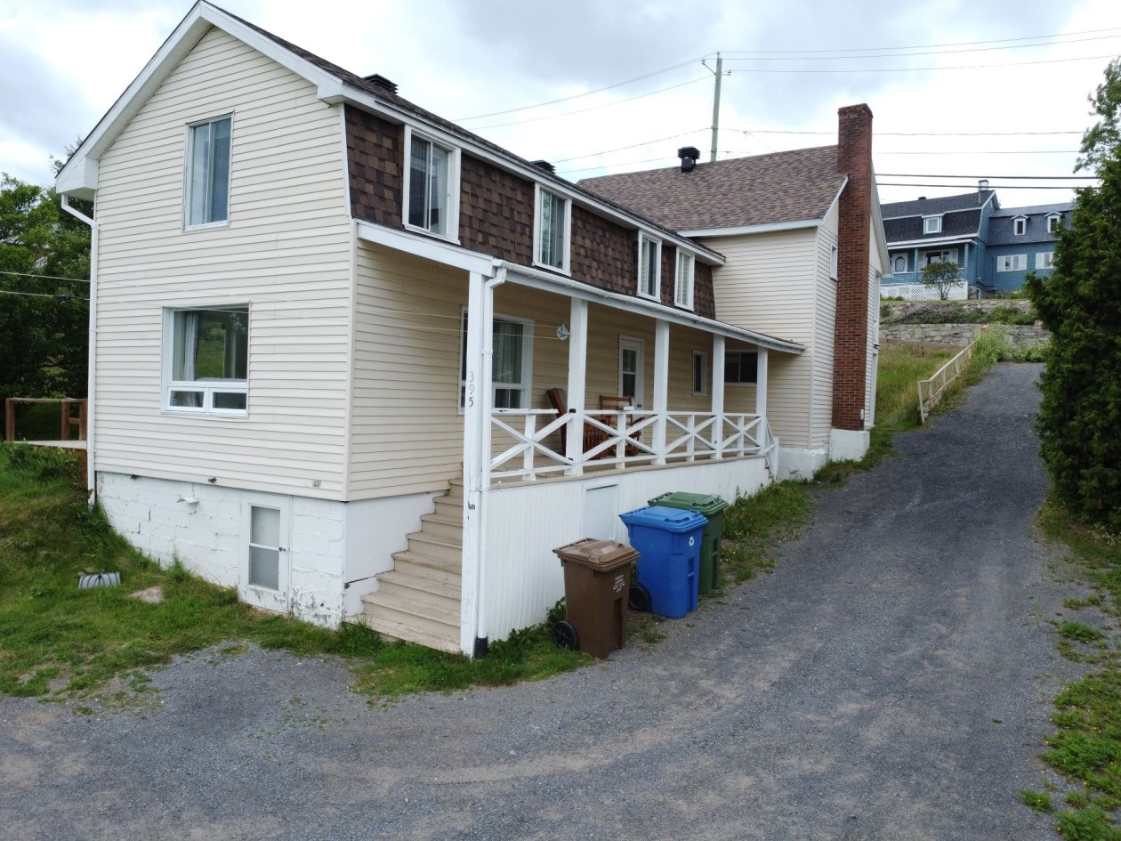 Face arrière — 395 - 405 Côte Bellevue, La Malbaie