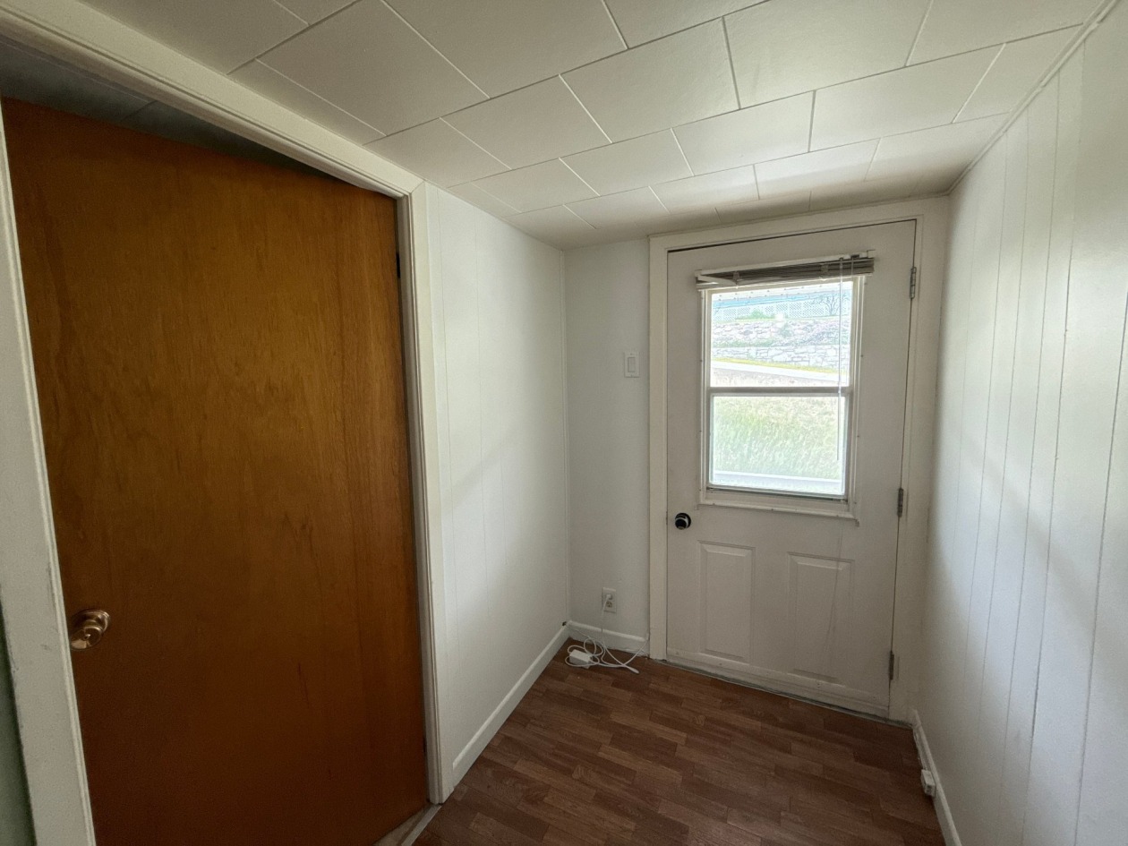 Entrée extérieure — 395 - 405 Côte Bellevue, La Malbaie