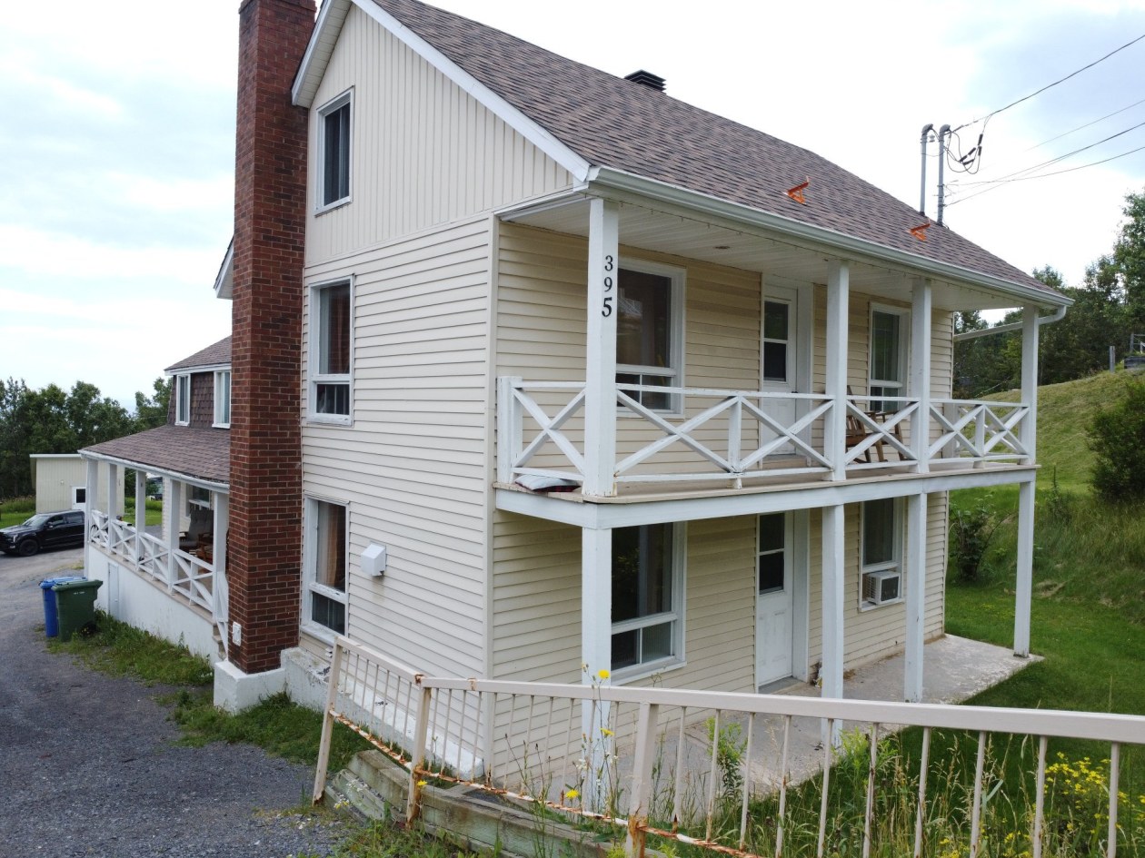Façade — 395 - 405 Côte Bellevue, La Malbaie
