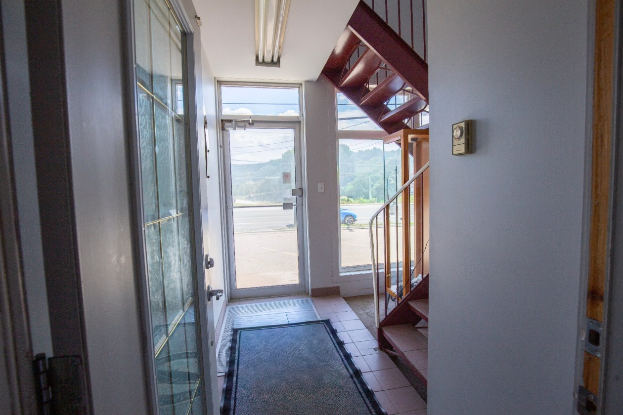 Hall d'entrée — 983 - 985 Boul. Monseigneur-De Laval, Baie-Saint-Paul