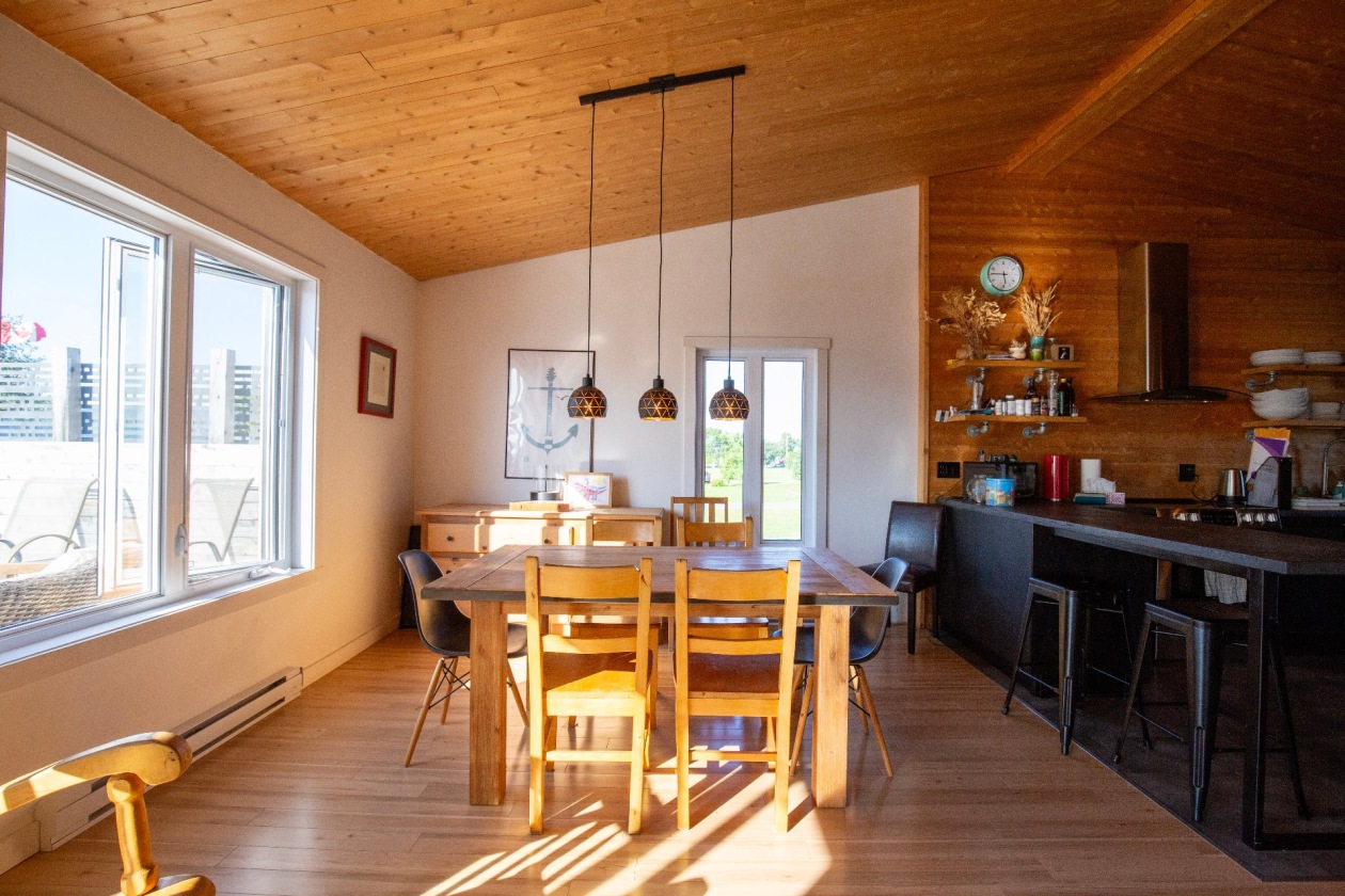 Salle à manger — 1112 Ch. des Coudriers, L'Isle-aux-Coudres