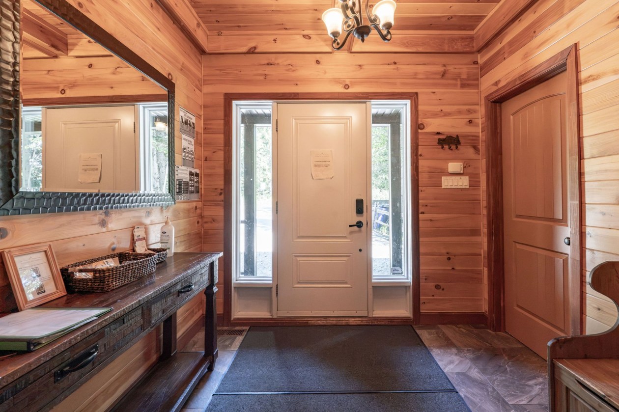 Hall d'entrée — 41 Ch. du Hameau, Petite-Rivière-Saint-François