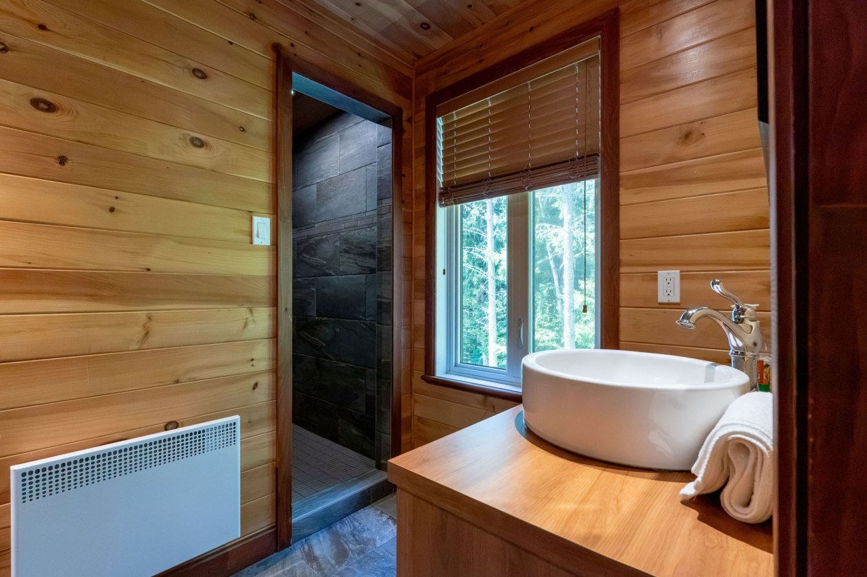 Salle de bains — 41 Ch. du Hameau, Petite-Rivière-Saint-François